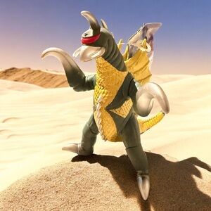 Bandai Japan Godzilla Movie Monster Series Gigan Vinyl Figure 2018 NWT